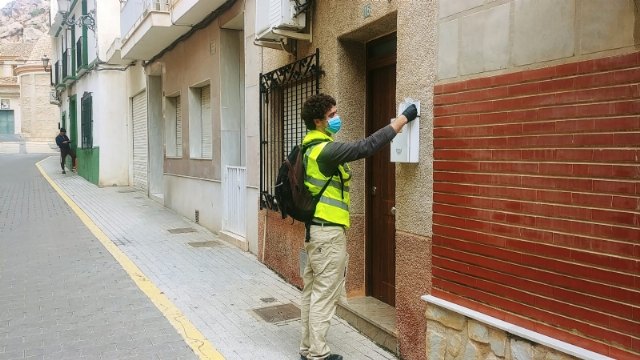 El lunes contina el reparto de kits con mascarillas y guantes, Foto 2
