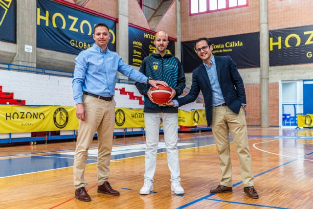 Eric Surís, ya enfocado como timonel del segundo curso para Hozono Global Jairis en LF Endesa - 1, Foto 1