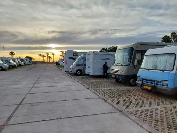 Aparcamiento municipal de caravanas y autocaravanas en los Nietos - 2, Foto 2