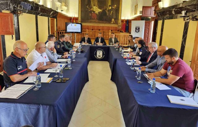 Cerca de 400 efectivos forman parte de los dispositivos de seguridad y asistencia sanitaria de las fiestas patronales de Caravaca - 1, Foto 1