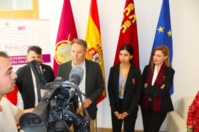 El alcalde destaca la importancia de la Formación Profesional para garantizar la inserción laboral - 5, Foto 5