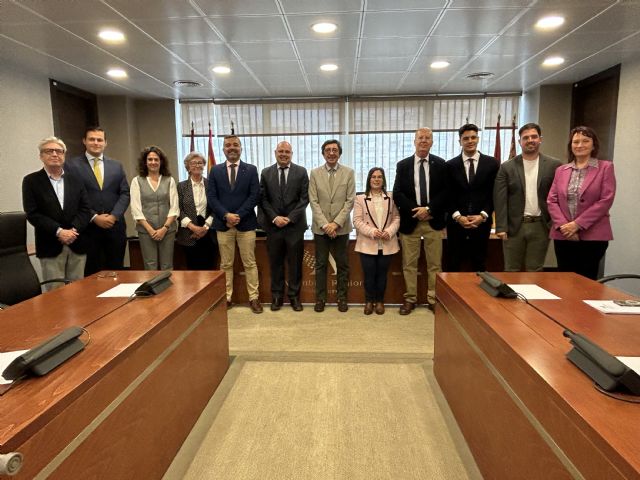 La Comisión Especial de Estudio sobre Infancia y Adolescencia inicia sus trabajos - 2, Foto 2