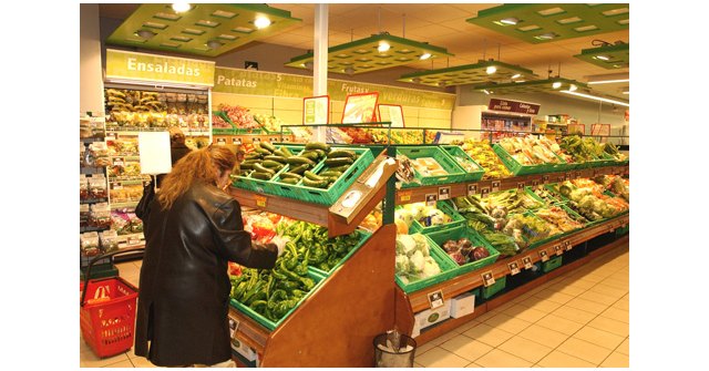 El Gobierno pone las tarjetas monedero a disposición de las Comunidades Autónomas para familias vulnerables con niños - 1, Foto 1