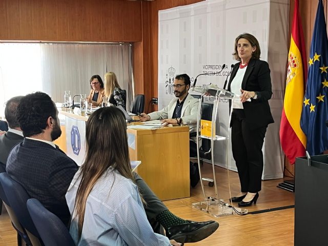 El alcalde vuelve a exigir a la ministra un compromiso con Portmán - 2, Foto 2