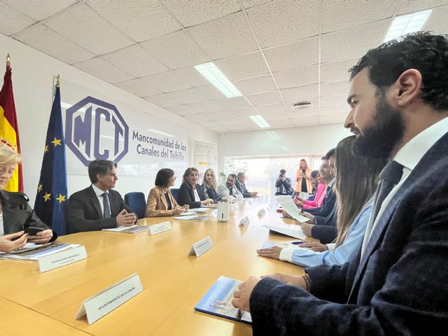 El alcalde vuelve a exigir a la ministra un compromiso con Portmán - 4, Foto 4