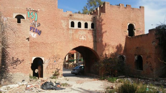 El PSOE denuncia el estado lamentable e insalubre de las instalaciones del antiguo club de tenis La Quinta - 3, Foto 3
