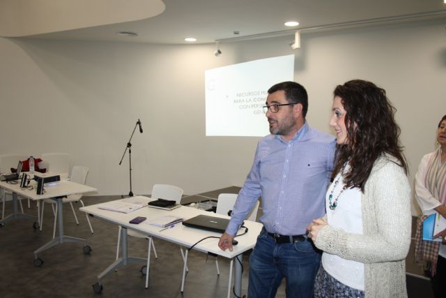 Cehegín acoge un curso de recursos municipales para la conciliación con perspectiva de género para el personal de los Ayuntamientos - 1, Foto 1