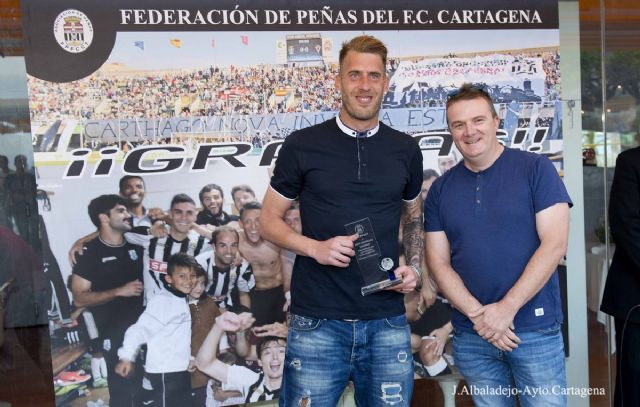 Los peñistas del FC Cartagena premiaron a Sergio Jiménez por su regularidad y a Limones y Ceballos por sus cien partidos - 4, Foto 4