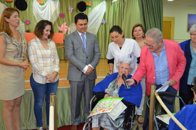 El Centro de Día de Personas Mayores celebró con sus 19 usuarios sus 13 años de vida - 2, Foto 2