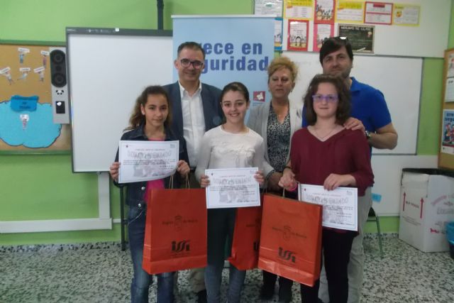 Entrega de premios Crece en Seguridad  en Ojós - 1, Foto 1