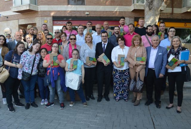 La Región acoge un estudio pionero en España sobre la utilidad de aplicaciones móviles para personas con discapacidad - 1, Foto 1