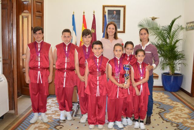 Moreno recibe a los siete medallistas del III Torneo Wushu - 1, Foto 1