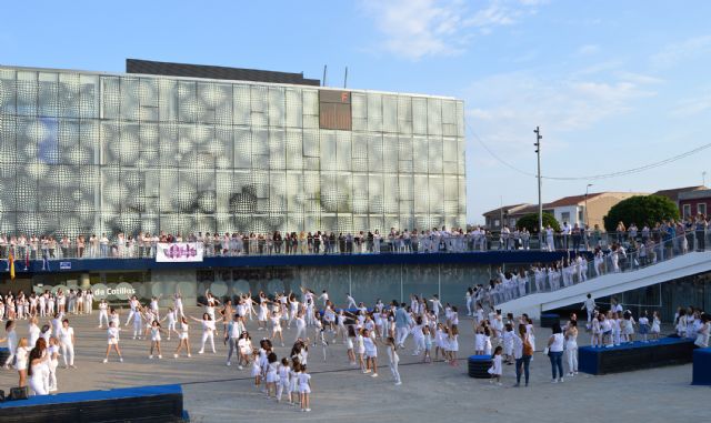 La academia de baile de Víctor Campos celebra su primer aniversario a ritmo de flashmob - 4, Foto 4
