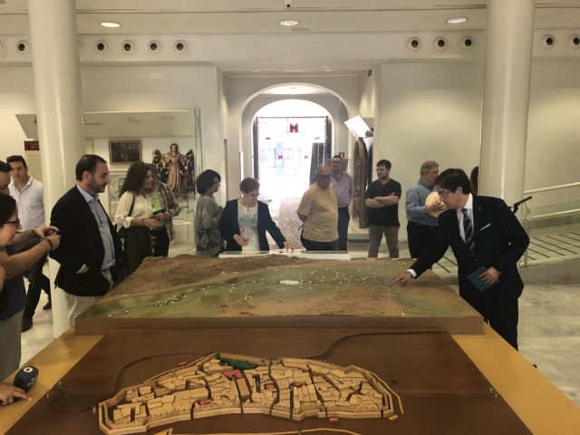 El Museo de la Ciudad ya muestra una maqueta que abarca 25 kilómetros cuadrados del Valle y la Vega del Segura del siglo XIII - 2, Foto 2