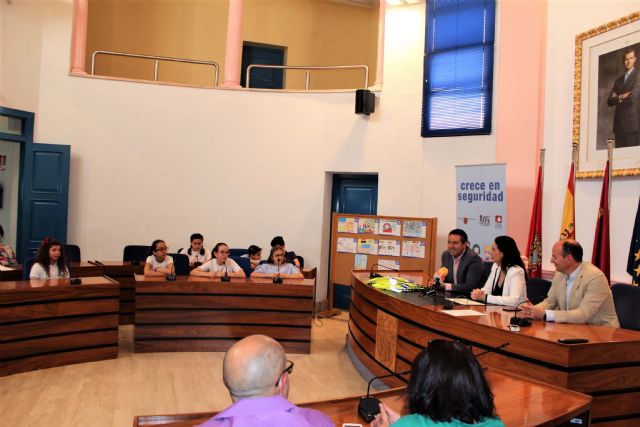 Entregados los premios del concurso escolar Crece en Seguridad, dirigido a más de 400 alumnos de 5° de Primaria, participando 206 alumnos y siete centros educativos de Alcantarilla - 3, Foto 3