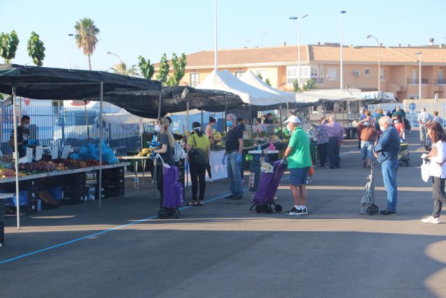 El mercadillo semanal de San Pedro del Pinatar retoma su actividad en el Recinto Ferial con productos de alimentación - 1, Foto 1