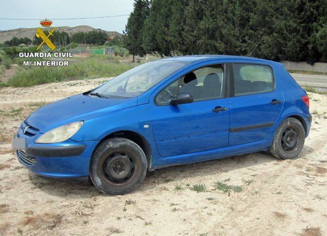 La Guardia Civil investiga a una conductora después de sufrir un accidente por cuadruplicar la tasa de alcohol máxima permitida - 1, Foto 1