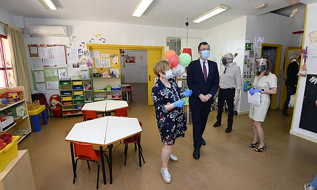 El Ayuntamiento entrega pantallas protectoras a todos los educadores de las Escuelas Infantiles - 1, Foto 1