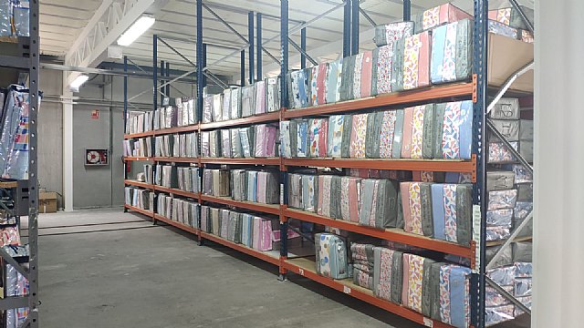 El textil de Onteniente llega a la Región de Murcia con el fin de abaratar costes de distribución - 1, Foto 1