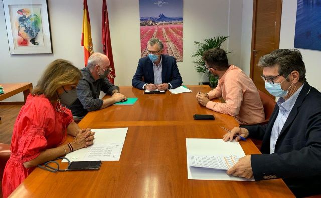 Salud trasladará al Ministerio la petición de los MIR para que cambie el sistema de elección de plazas - 1, Foto 1