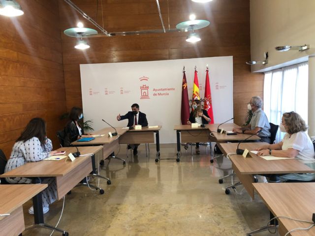 El Ayuntamiento trabajará de la mano de Asociación de Usuarios de la Sanidad de la Región de Murcia para mejorar los recursos sanitarios en el municipio - 2, Foto 2