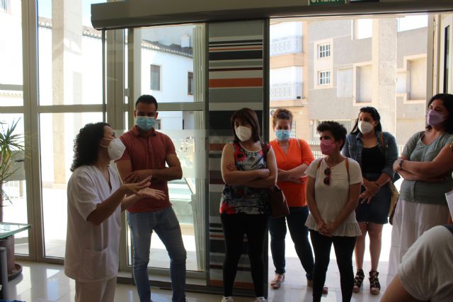 El Centro de Día de Puerto Lumbreras recibe la visita de los alumnos del 'Curso de Atención Sociosanitaria a Personas dependientes en Instituciones Sociales' - 2, Foto 2