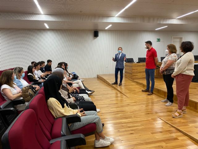 Alumnos del Gerardo Molina visitan el Ayuntamiento para conocer sufuncionamiento - 2, Foto 2