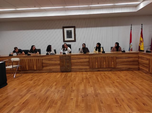 Alumnos del Gerardo Molina visitan el Ayuntamiento para conocer sufuncionamiento - 5, Foto 5