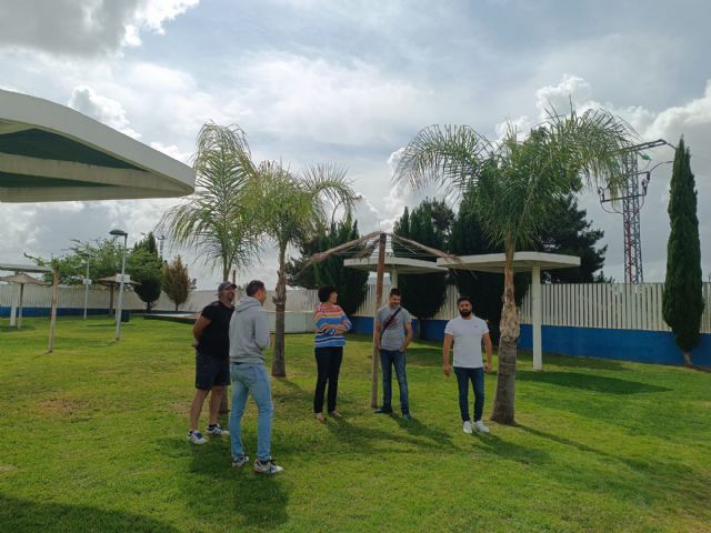 Comienzan los trabajos de mantenimiento y  acondicionamiento para la próxima apertura de la piscina municipal - 1, Foto 1