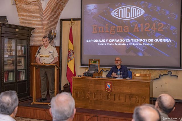 La conferencia sobre ‘Enigma’ llena el Museo Histórico Militar hasta el punto que volverá a repetirse - 2, Foto 2
