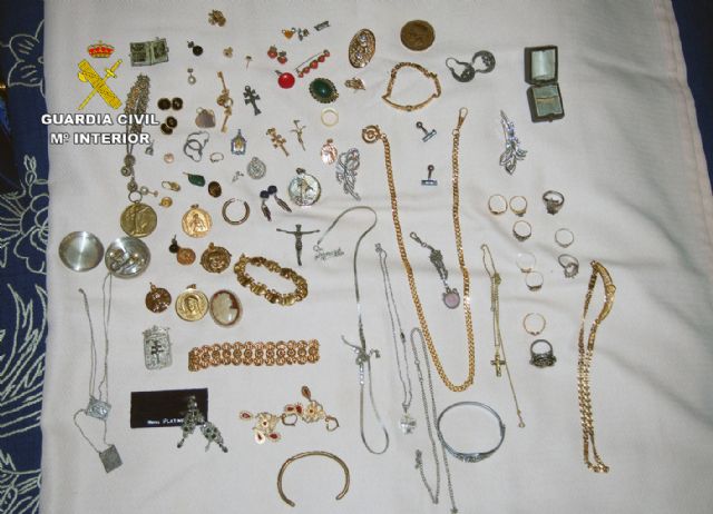 La Guardia Civil recupera cerca de 10.000 piezas de gran valor histórico y cultural en Bullas - 3, Foto 3