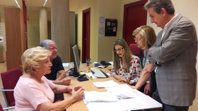 La Oficina de Atención a los Afectados por los seísmos completa las visitas previstas para justificar las ayudas y emprende de oficio una nueva serie que ronda el centenar - 1, Foto 1