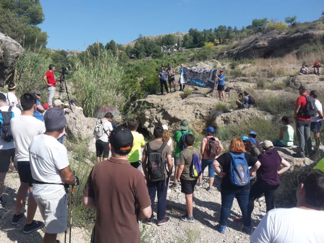 Centenares de personas marchan por un caudal ecológico desde su nacimiento del río Mula - 1, Foto 1