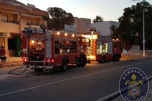 Incendio en un bazar de alimentación en la urbanización de San Ginés - 1, Foto 1