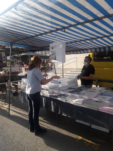 El Ayuntamiento anima a los comerciantes de los mercadillos a que realicen una correcta recogida de residuos - 1, Foto 1