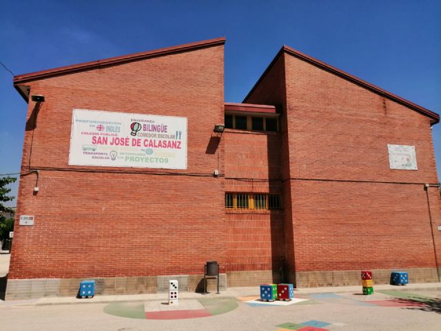 Los niños de Infantil del colegio San José de Calasanz de Alquerías contarán con aseos nuevos para el próximo curso - 1, Foto 1