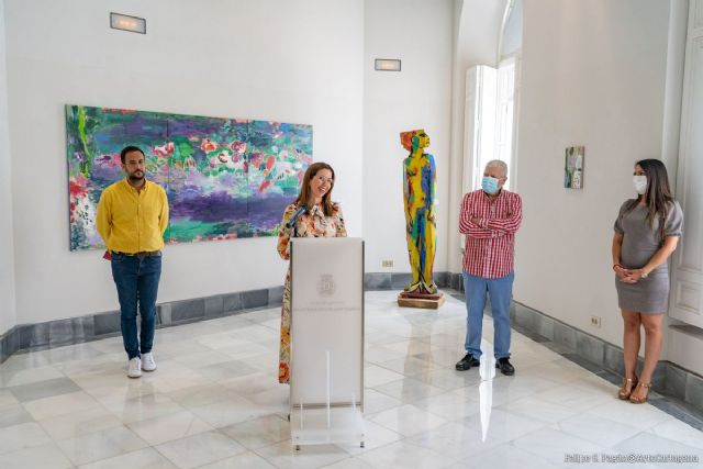 Willy Ramos llena de color y de vida las salas de exposiciones del Palacio Consistorial con la muestra Río de flores - 1, Foto 1