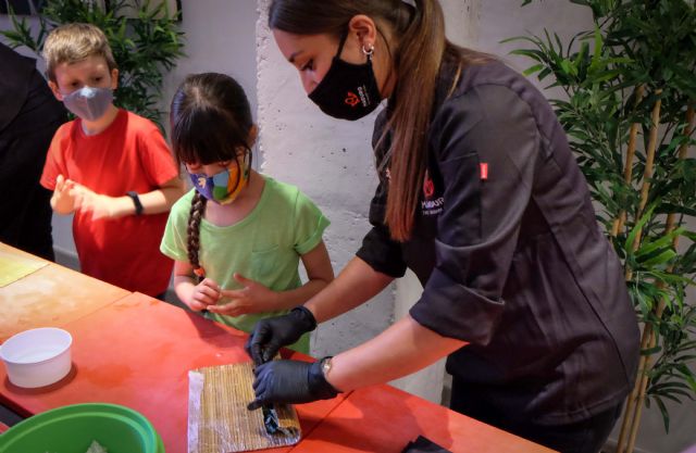 Maguro celebra el Día Internacional del Sushi más especial con un taller para las familias de Abamur - 5, Foto 5