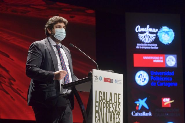 López Miras destaca el ejemplo y fortaleza de las empresas familiares como esperanza para estos tiempos difíciles - 1, Foto 1