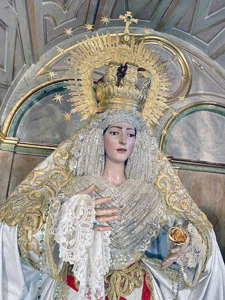 La Esperanza de María se viste de reina en Pentecostés en Alcalá del Río - 1, Foto 1