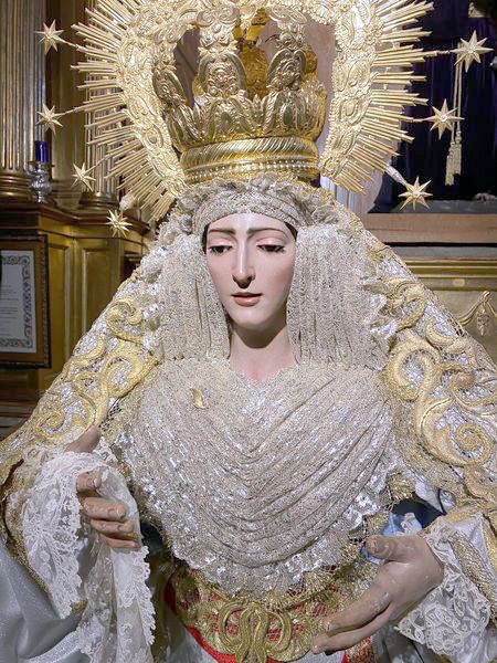 La Esperanza de María se viste de reina en Pentecostés en Alcalá del Río - 2, Foto 2