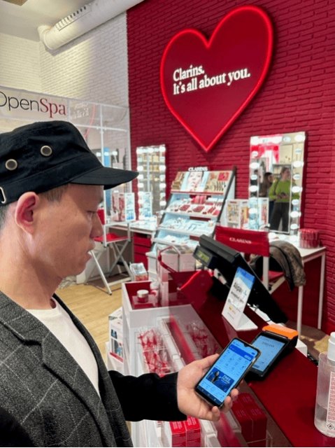 Clarins ofrece a los turistas asiáticos opciones de pago a través de Alipay+ en sus boutiques de Barcelona y Madrid - 1, Foto 1