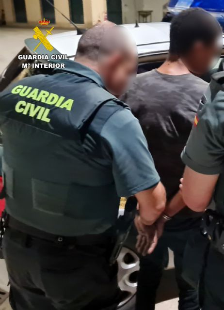 La Guardia Civil detiene en Cehegín al presunto autor de un atraco a un menor - 3, Foto 3