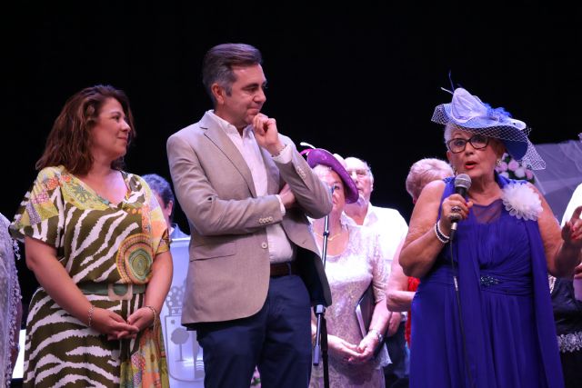 El coro Voces doradas pone en escena la comedia musical Todos a la boda - 3, Foto 3