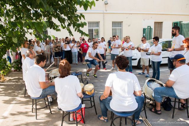 Una veintena de transeúntes y personas sin hogar disfrutan ya de su propia Escuela de Verano - 1, Foto 1