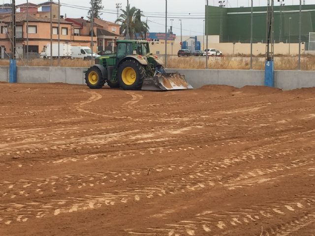 Comienzan las obras de instalación de césped artificial del campo municipal de fútbol 7 - 2, Foto 2