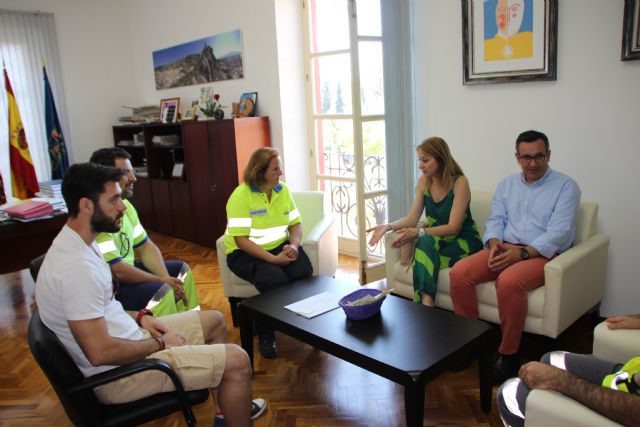 La concejala de Sanidad informa a la nueva coordinadora de urgencias de las necesidades de ubicacin del servicio, Foto 2