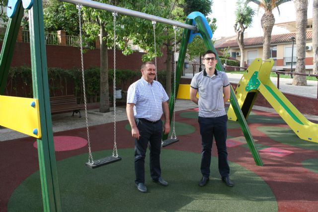 Finalizan las obras de acondicionamiento del área de juegos infantiles del jardín del Centro Sociocultural 