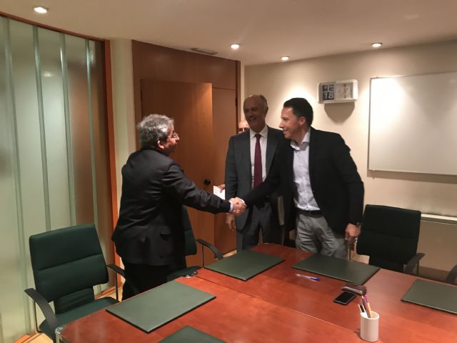 El Alcalde firma con el Ministerio del Interior la recuperación del edificio de la antigua comisaría del Cuerpo Nacional de Policía - 4, Foto 4