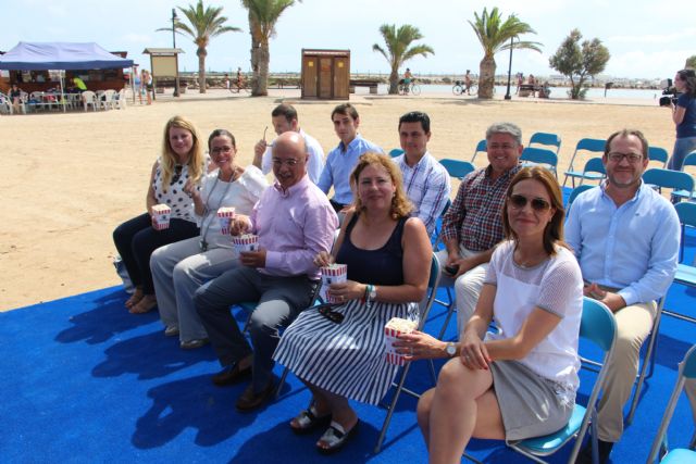 La playa de La Mota acoge sesiones de cine y actividades con gafas de realidad virtual sobre el patrimonio regional - 2, Foto 2